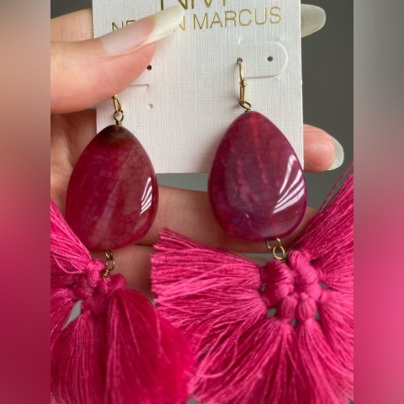 Neiman Marcus Macrame Tassel Drop Shape Stone Pink Fascia  NWT & Box - Picture 6 of 10